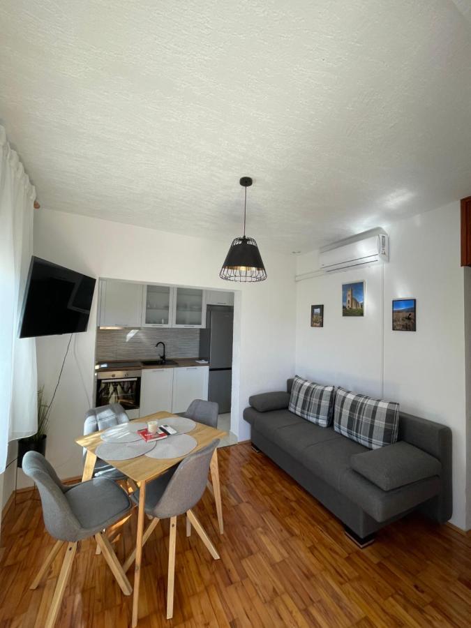 Apartman Ana Vrlika Ngoại thất bức ảnh