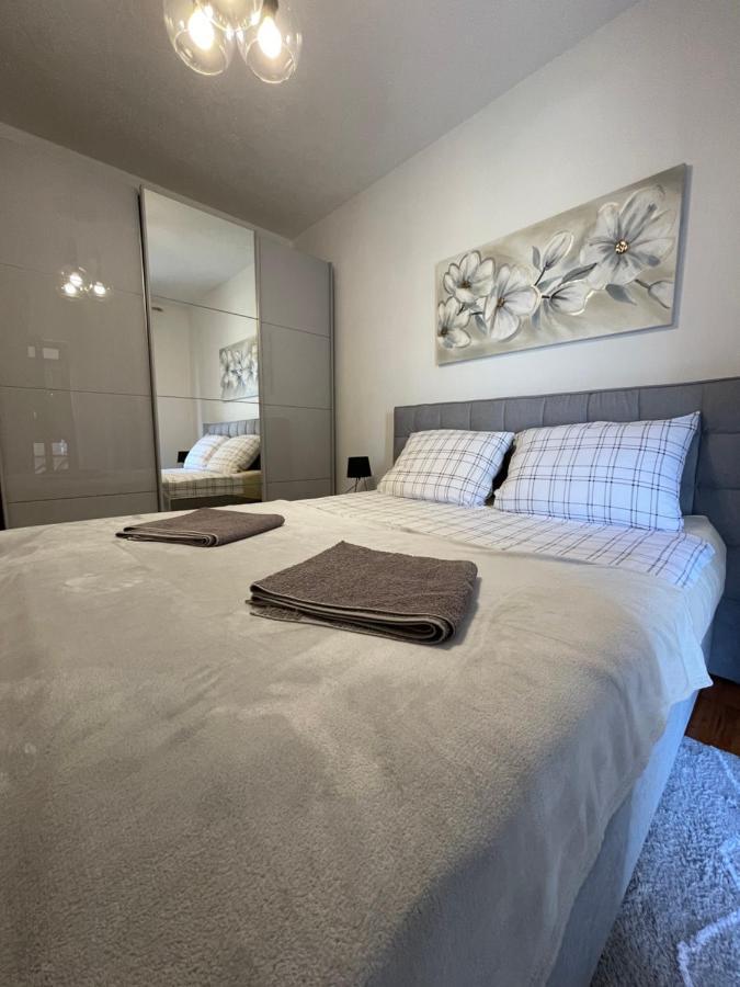 Apartman Ana Vrlika Ngoại thất bức ảnh